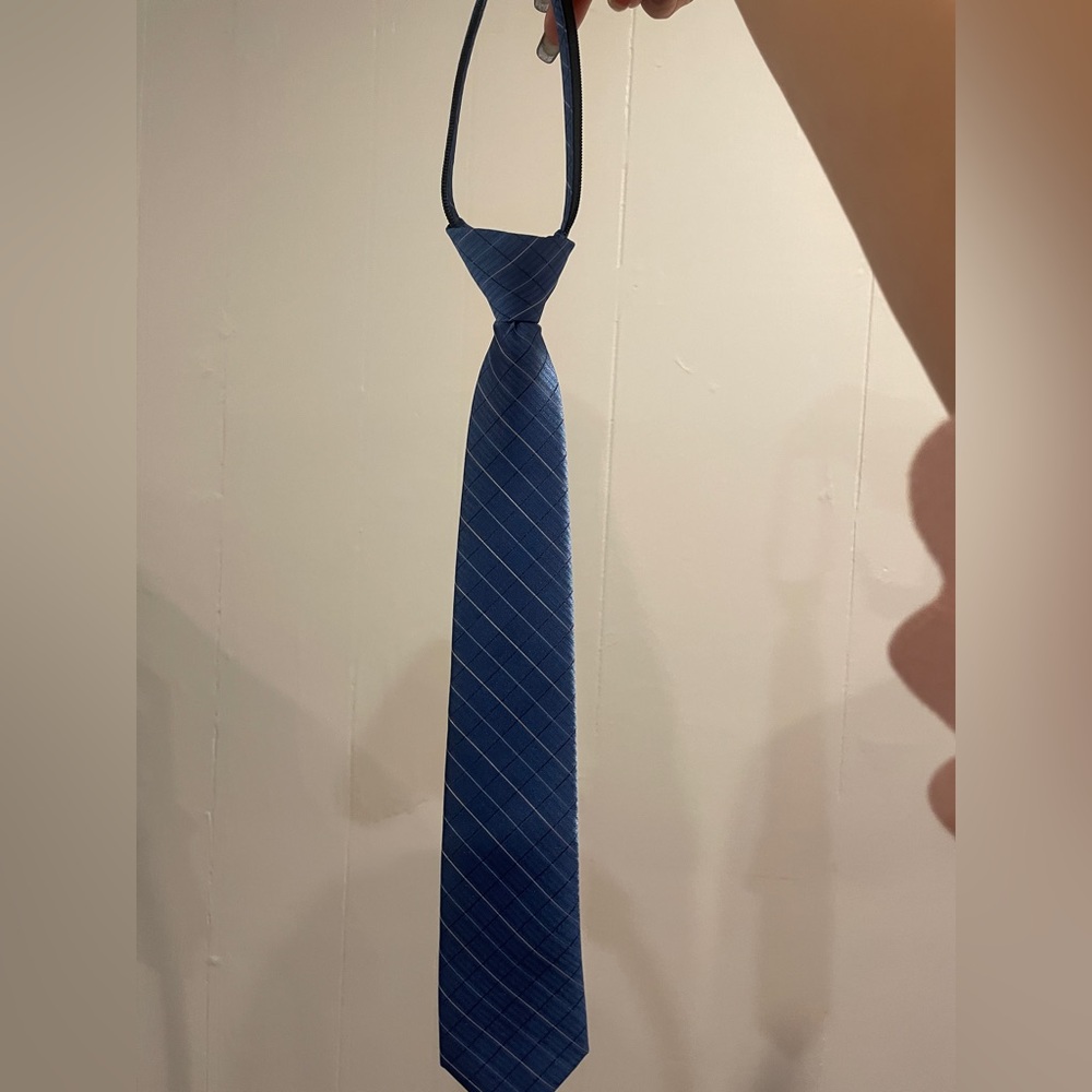 CALVIN KLEIN TIE